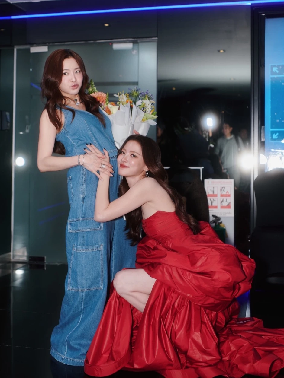 Sốc nặng: Chồng thiếu gia hào môn của minh tinh đình đám bị tố xâm hại em trai, đến phim cũng không dám viết kịch bản này Sốc nặng: Chồng thiếu gia hào môn của minh tinh đình đám bị tố xâm hại em trai, đến phim cũng không dám viết kịch bản này