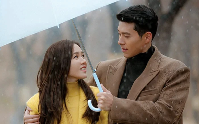 Son Ye Jin - Hyun Bin “vụng trộm” không thể giấu!
