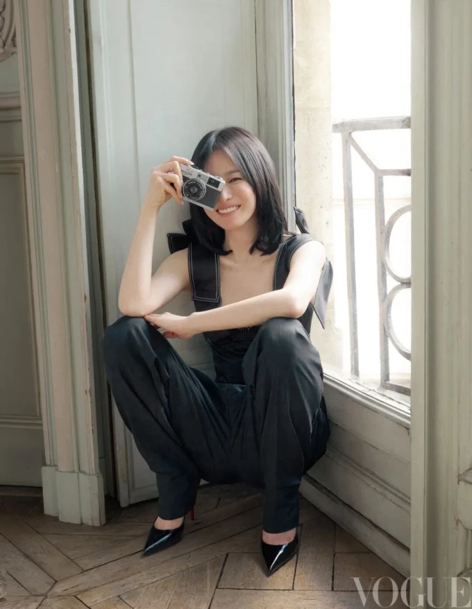Song Hye Kyo: Tôi học cách cho đi tình yêu