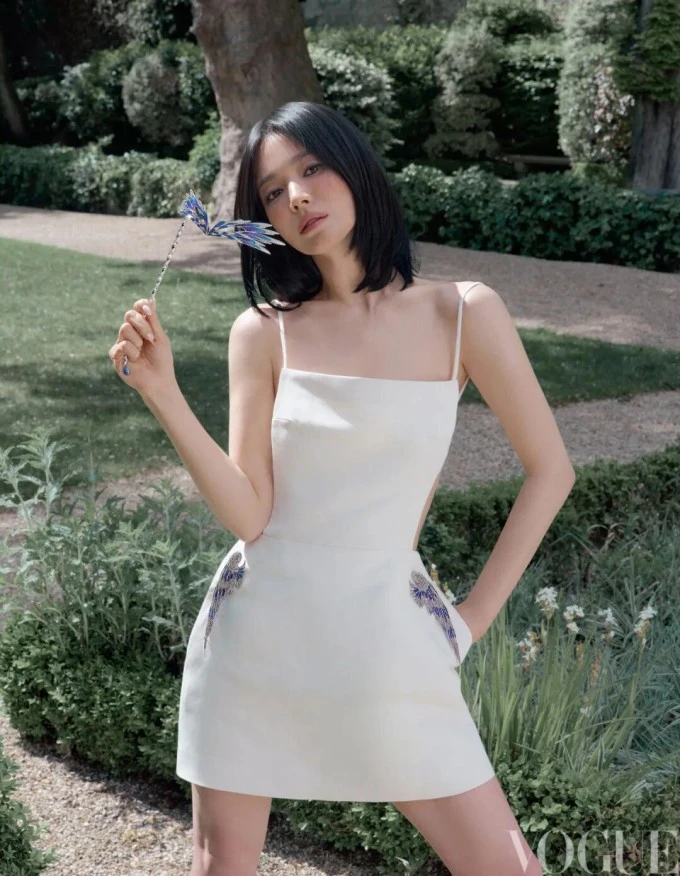 Song Hye Kyo: Tôi học cách cho đi tình yêu