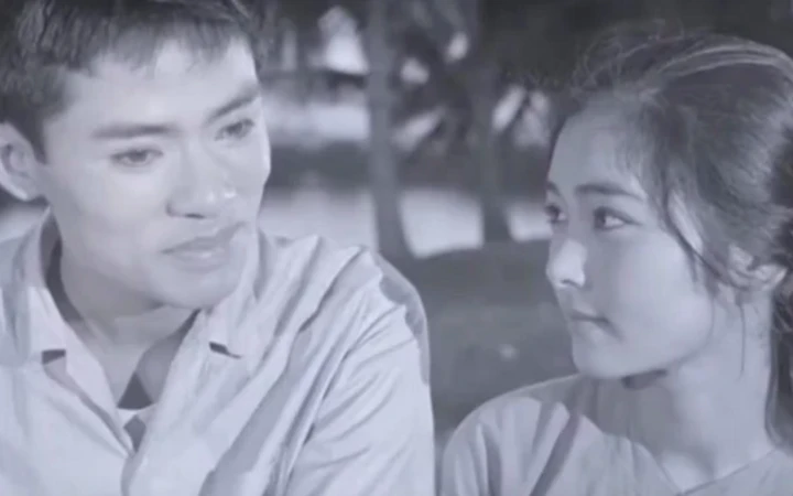Thầy giáo dạy văn nổi tiếng nhờ vai diễn Bí thư tỉnh ủy Thầy giáo dạy văn nổi tiếng nhờ vai diễn Bí thư tỉnh ủy
