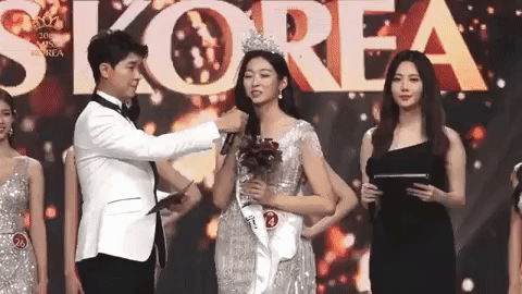 Thấy Suzy - Jiyeon (T-ara) ở cùng 1 chỗ, “thánh body” showbiz vội lao vào buồng kín khóc tu tu 1 mình Thấy Suzy - Jiyeon (T-ara) ở cùng 1 chỗ, “thánh body” showbiz vội lao vào buồng kín khóc tu tu 1 mình