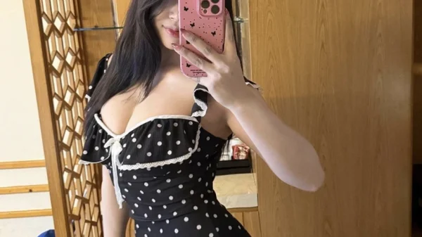 Anh Thơ trên sới vật thì “hổ báo” nhưng về biển thì hoá tiên cá ngoan hiền. kenhtingame com thumb anh tho tren soi vat thi ho bao nhung ve bien thi hoa tien ca ngoan hien 84a71779443949689 940w