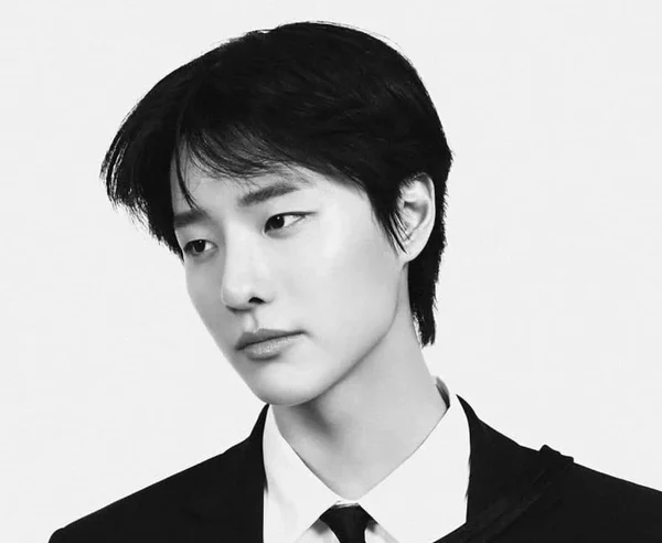 Bạn trai tin đồn của Kim Sae Ron bị nghi “đạo nhái” hit Vpop đình đám kenhtingame com thumb ban trai tin don cua kim sae ron bi nghi dao nhai hit vpop dinh dam 154a1778701819775 940w