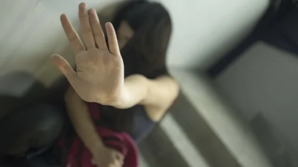 Bê bối hai lần bị bắt quả tang có hành vi nhạy cảm với học sinh, nữ giáo viên trẻ đối mặt án phạt nghiêm trọng kenhtingame com thumb be boi hai lan bi bat qua tang co hanh vi nhay cam voi hoc sinh nu giao vien tre doi mat an phat nghiem trong f6cb1778410309353 940w