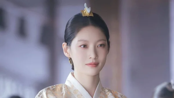 Cả đời xem phim Hàn mới thấy Thái hậu đẹp như Gong Seung Yeon kenhtingame com thumb ca doi xem phim han moi thay thai hau dep nhu gong seung yeon dc711777917105677 940w