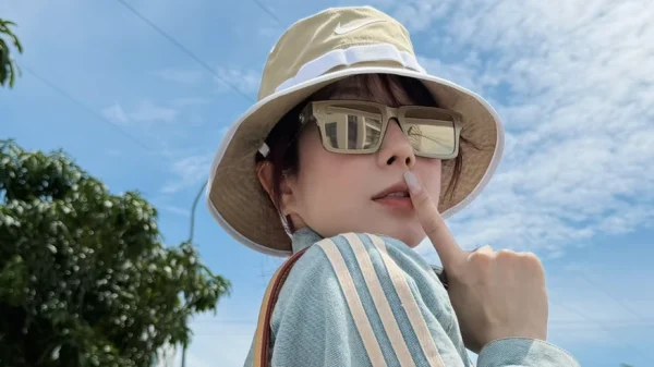 Chị đẹp Diệp Lâm Anh được đón dâu bằng dàn xế chục tỷ: Ly hôn thiếu gia trong ồn ào, đang hẹn hò tình trẻ kém 11 tuổi kenhtingame com thumb chi dep diep lam anh duoc don dau bang dan xe chuc ty ly hon thieu gia trong on ao dang hen ho tinh tre kem 11 tuoi 73dc1778848115296 940w