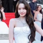 Clip sốc tại Cannes 2026: Yoona "bật mode" hủy diệt ống kính tử thần, nào ngờ bị đuổi đến tận 3 lần trên thảm đỏ? kenhtingame com thumb clip soc tai cannes 2026 yoona quot bat mode quot huy diet ong kinh tu than nao ngo bi duoi den tan 3 lan tren tham do bcf51779112743873 940w