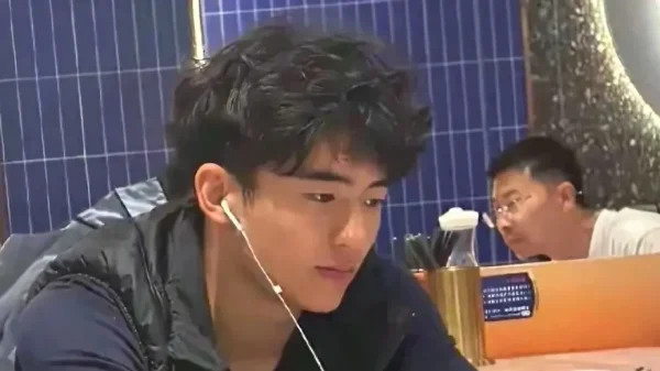 Con trai Trương Bá Chi và Tạ Đình Phong: Nạn nhân đáng thương phía sau cuộc ly hôn ồn ào bậc nhất Cbiz kenhtingame com thumb con trai truong ba chi va ta dinh phong nan nhan dang thuong phia sau cuoc ly hon on ao bac nhat cbiz fdee1779208255863 940w