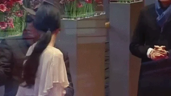 Đang nóng bằng chứng nàng thơ showbiz ngoại tình hiên ngang còn sinh con trai cho chủ tịch hơn 22 tuổi kenhtingame com thumb dang nong bang chung nang tho showbiz ngoai tinh hien ngang con sinh con trai cho chu tich hon 22 tuoi 78f31779738199957 940w