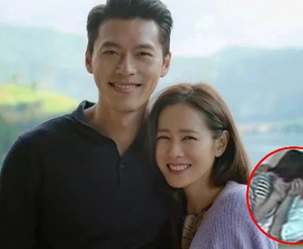 Đang tràn lan loạt ảnh Son Ye Jin ngả ngốn, lao vào lòng trai lạ, khiến ai cũng choáng váng không tin nổi vào mắt mình kenhtingame com thumb dang tran lan loat anh son ye jin nga ngon lao vao long trai la khien ai cung choang vang khong tin noi vao mat minh 2e891778777954799 940w