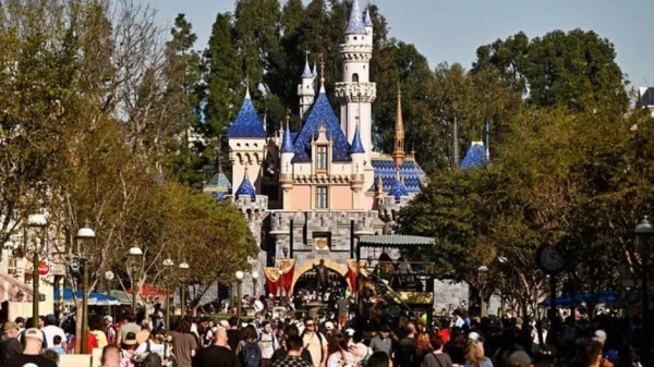 Disney đối mặt vụ kiện tập thể vì công nghệ nhận diện khuôn mặt tại công viên giải trí kenhtingame com thumb disney doi mat vu kien tap the vi cong nghe nhan dien khuon mat tai cong vien giai tri 1b6b1779206292385 940w