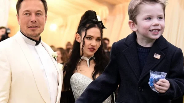 Grimes, người phụ nữ kỳ lạ sinh con cho tỷ phú Elon Musk: Tự phẫu thuật nhãn cầu, đóng thuyền chở gà và làm nhạc về ngày tận thế kenhtingame com thumb grimes nguoi phu nu ky la sinh con cho ty phu elon musk tu phau thuat nhan cau dong thuyen cho ga va lam nhac ve ngay tan the 4d0c1779193711575 940w