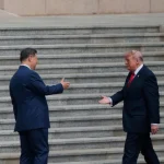 Hé lộ thông điệp từ 5 cú vỗ của ông Donald Trump khi bắt tay ông Tập Cận Bình kenhtingame com thumb he lo thong diep tu 5 cu vo cua ong donald trump khi bat tay ong tap can binh 41211778801175966 940w