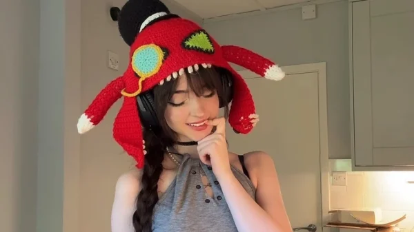 Hóa thân thành "Cho'Gath", nữ streamer bất ngờ "viral" vì quá đỗi dễ thương kenhtingame com thumb hoa than thanh quot chogath quot nu streamer bat ngo quot viral quot vi qua doi de thuong 519f1777824678981 940w