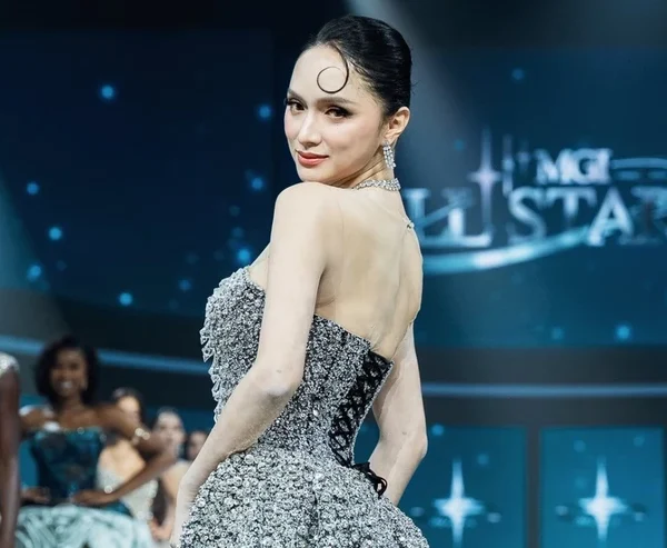 Hương Giang chiếm sạch spotlight đêm thi đầu tại Miss Grand, đang catwalk thì đột nhiên phun lửa kenhtingame com thumb huong giang chiem sach spotlight dem thi dau tai miss grand dang catwalk thi dot nhien phun lua b90f1779268655520 940w