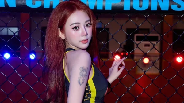Hút trọn mọi ánh nhìn, đây là cách cô nàng Ring girl này làm chủ sân khấu kenhtingame com thumb hut tron moi anh nhin day la cach co nang ring girl nay lam chu san khau 896b1778681074455 940w