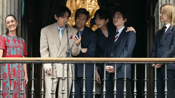 Lịch sử gọi tên BTS: 7 thành viên gặp gỡ Tổng thống Mexico, còn nhận "đặc quyền" mở fanmeeting 50.000 người ngay tại Cung điện Quốc gia kenhtingame com thumb lich su goi ten bts 7 thanh vien gap go tong thong mexico con nhan quot dac quyen quot mo fanmeeting 50000 nguoi ngay tai cung dien quoc gia 25021778150839208 940w