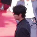 Mỹ nam "khó coi" nhất Cannes 2026 đây rồi: Mặt mũi lờ đờ ánh mắt thất thần trên thảm đỏ, càng nhìn càng nóng mắt kenhtingame com thumb m nam quot kho coi quot nhat cannes 2026 day roi mat mui lo do anh mat that than tren tham do cang nhin cang nong mat 127d1779024718910 940w