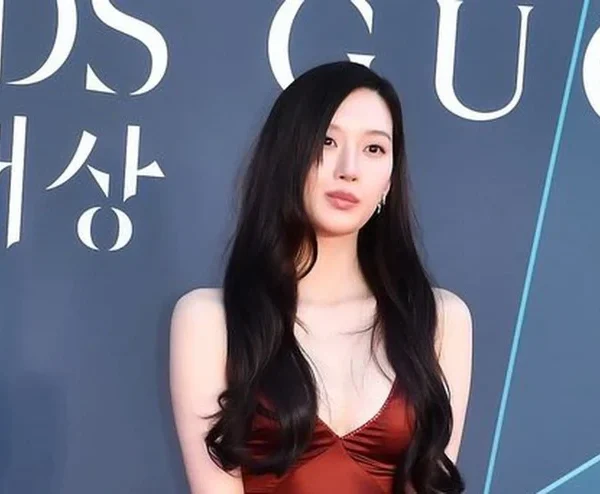 Mỹ nhân đẹp nhất Baeksang 2026 đây rồi: Visual sáng hơn cả mặt trời giữa trưa, body mướt mượt không ai cưỡng nổi kenhtingame com thumb m nhan dep nhat baeksang 2026 day roi visual sang hon ca mat troi giua trua body muot muot khong ai cuong noi ffa01778437230761 940w