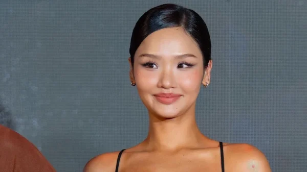 Miu Lê: 17 năm ca hát bỏ túi cả rổ hit quốc dân, bị gọi "đội trưởng kém tài" nhất Em Xinh kenhtingame com thumb miu le 17 nam ca hat bo tui ca ro hit quoc dan bi goi quot doi truong kem tai quot nhat em xinh 85671778521618741 940w