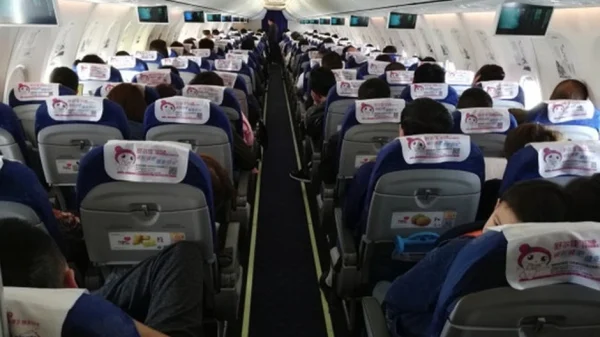 Một chiếc máy bay hạ cánh sớm hơn lịch trình tới 40 phút, hành khách thắc mắc về cách tiếp viên phục vụ kenhtingame com thumb mot chiec may bay ha canh som hon lich trinh toi 40 phut hanh khach thac mac ve cach tiep vien phuc vu e48d1779012869650 940w