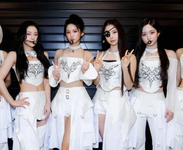 Năm khởi sắc của nhóm mỹ nhân flop nhất showbiz: “Ngũ long công chúa” bại trận, đã thoát kiếp nhạc dở kenhtingame com thumb nam khoi sac cua nhom m nhan flop nhat showbiz ngu long cong chua bai tran da thoat kiep nhac do 6fdc1778705448474 940w