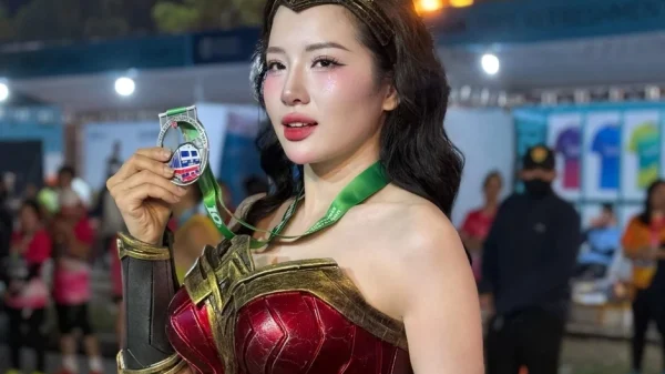 Ngắm "nữ thần chạy bộ" hóa thân Wonder Woman kenhtingame com thumb ngam quot nu than chay bo quot hoa than wonder woman 983e1777932577098 940w