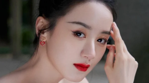Nữ diễn viên bị phong sát tại Trung Quốc bất ngờ có màn trở lại tại Việt Nam kenhtingame com thumb nu dien vien bi phong sat tai trung quoc bat ngo co man tro lai tai viet nam d5c41779096403832 940w