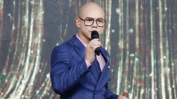 Phan Đinh Tùng thông báo nóng về hit quốc dân Khúc Hát Mừng Sinh Nhật kenhtingame com thumb phan dinh tung thong bao nong ve hit quoc dan khuc hat mung sinh nhat 428a1779367411115 940w