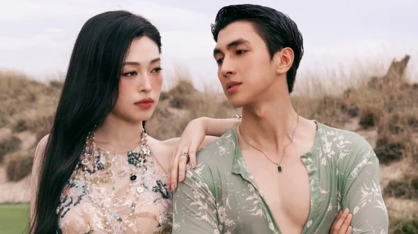 Phương Nga ngắm trai 6 múi không chớp mắt bị Bình An bắt tại trận kenhtingame com thumb phuong nga ngam trai 6 mui khong chop mat bi binh an bat tai tran 02c31779274853664 940w