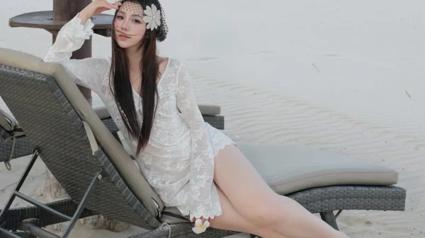 Quỳnh Kool hóa "nàng thơ" giữa biển xanh, bộ ảnh mãn nhãn hớp hồn fan kenhtingame com thumb quynh kool hoa quot nang tho quot giua bien xanh bo anh man nhan hop hon fan fd611778493972750 940w