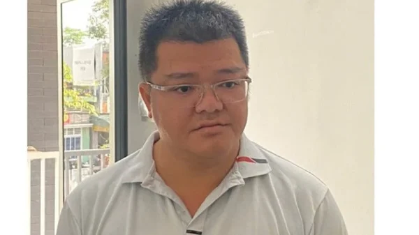 Sau khi chuyển hơn 500 triệu đồng tiền “phí thẩm định” để vay 10 tỷ, người đàn ông đến ngân hàng thì được báo: “Không có hồ sơ vay nào mang tên anh” kenhtingame com thumb sau khi chuyen hon 500 trieu dong tien phi tham dinh de vay 10 ty nguoi dan ong den ngan hang thi duoc bao khong co ho so vay nao mang ten anh be531777913091727 940w