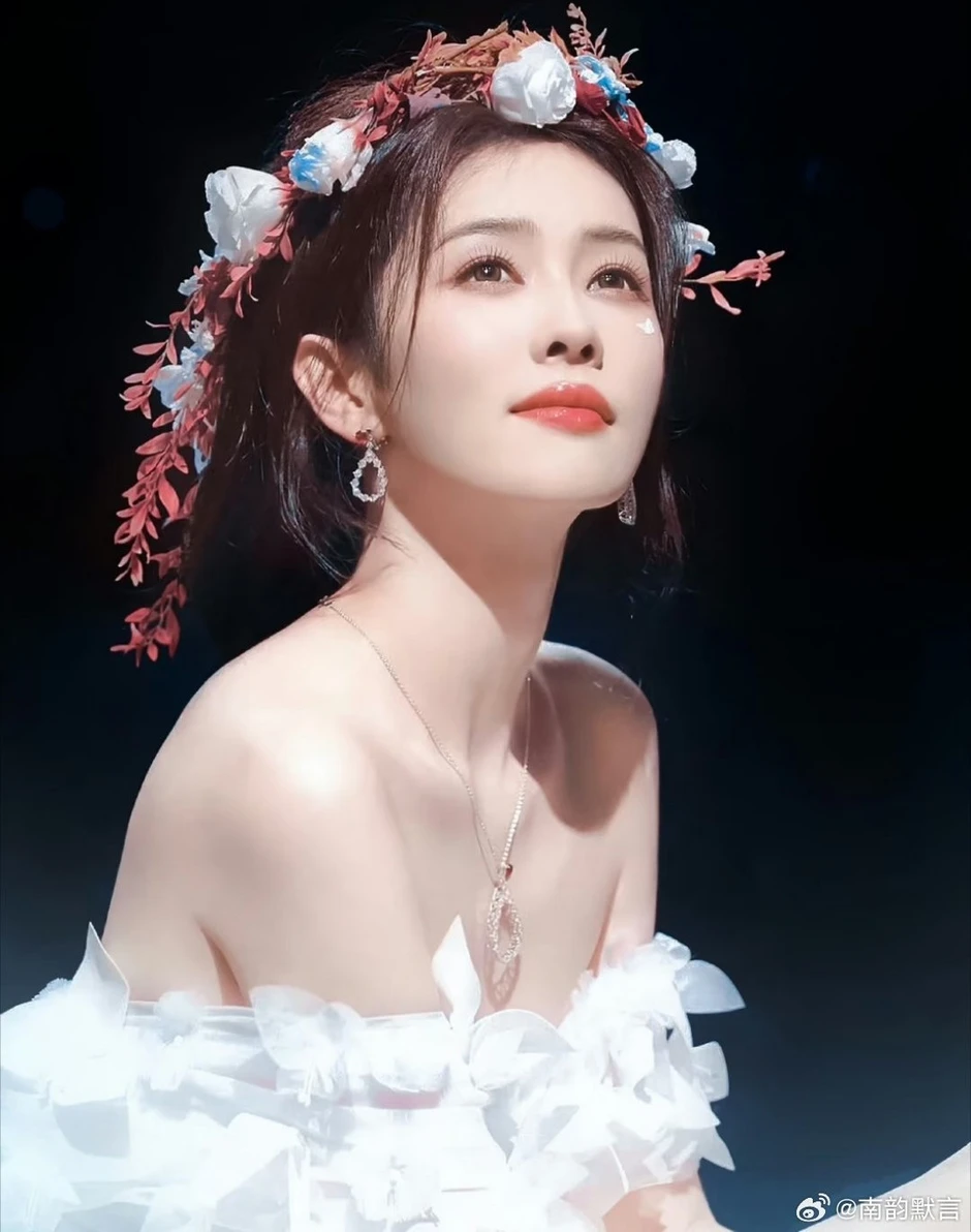 Triệu Lộ Tư, Bạch Lộc bị chê Triệu Lộ Tư, Bạch Lộc bị chê