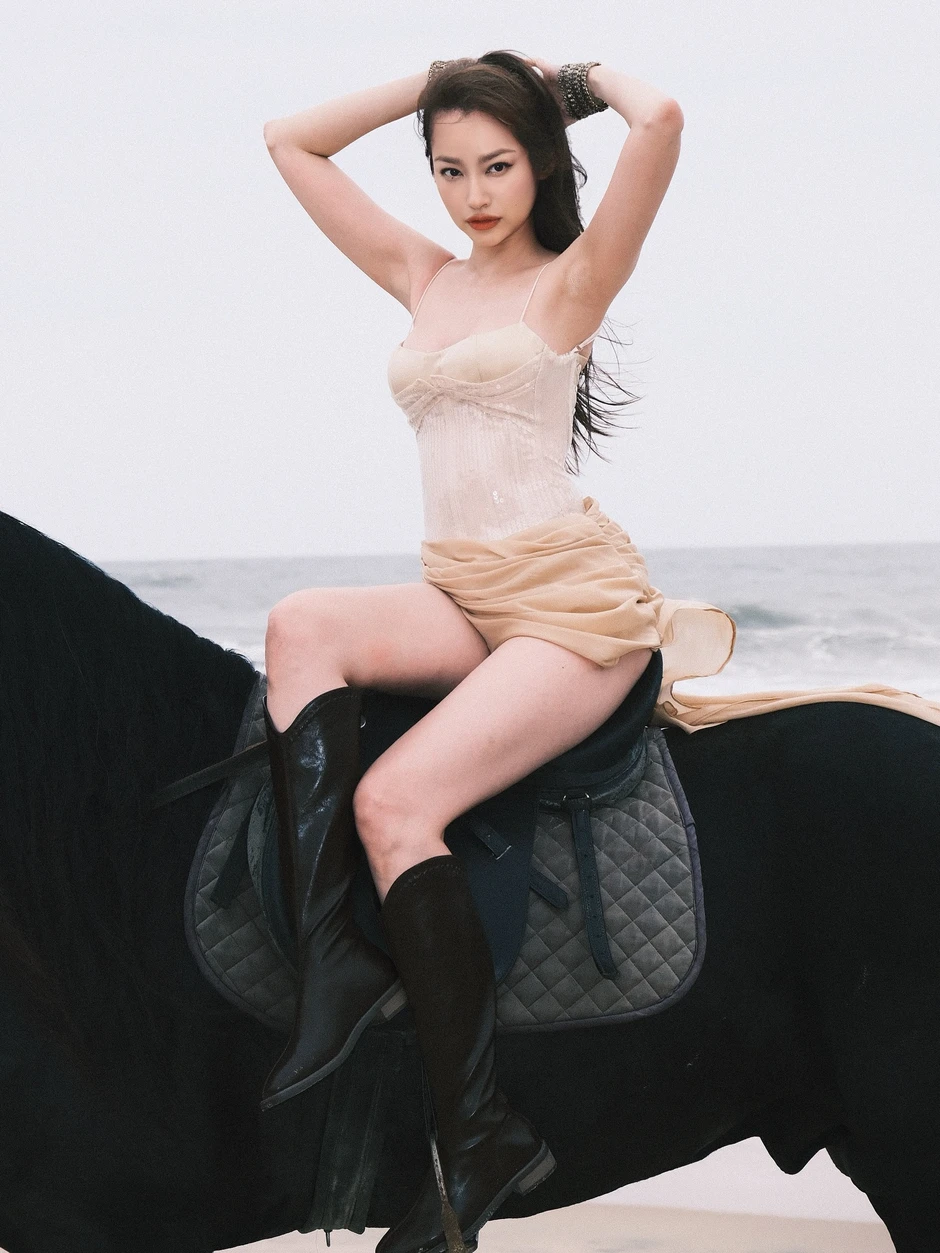 Trương Tri Trúc Diễm nhận thư mời casting từ Victoria's Secret