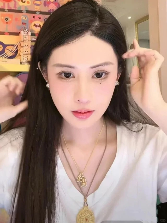 Từ cô nhân viên gội đầu đến phú bà nghìn tỷ: Thao túng tâm lý đàn ông đến mức từ đại gia đến trai trẻ cũng mê mệt Từ cô nhân viên gội đầu đến phú bà nghìn tỷ: Thao túng tâm lý đàn ông đến mức từ đại gia đến trai trẻ cũng mê mệt