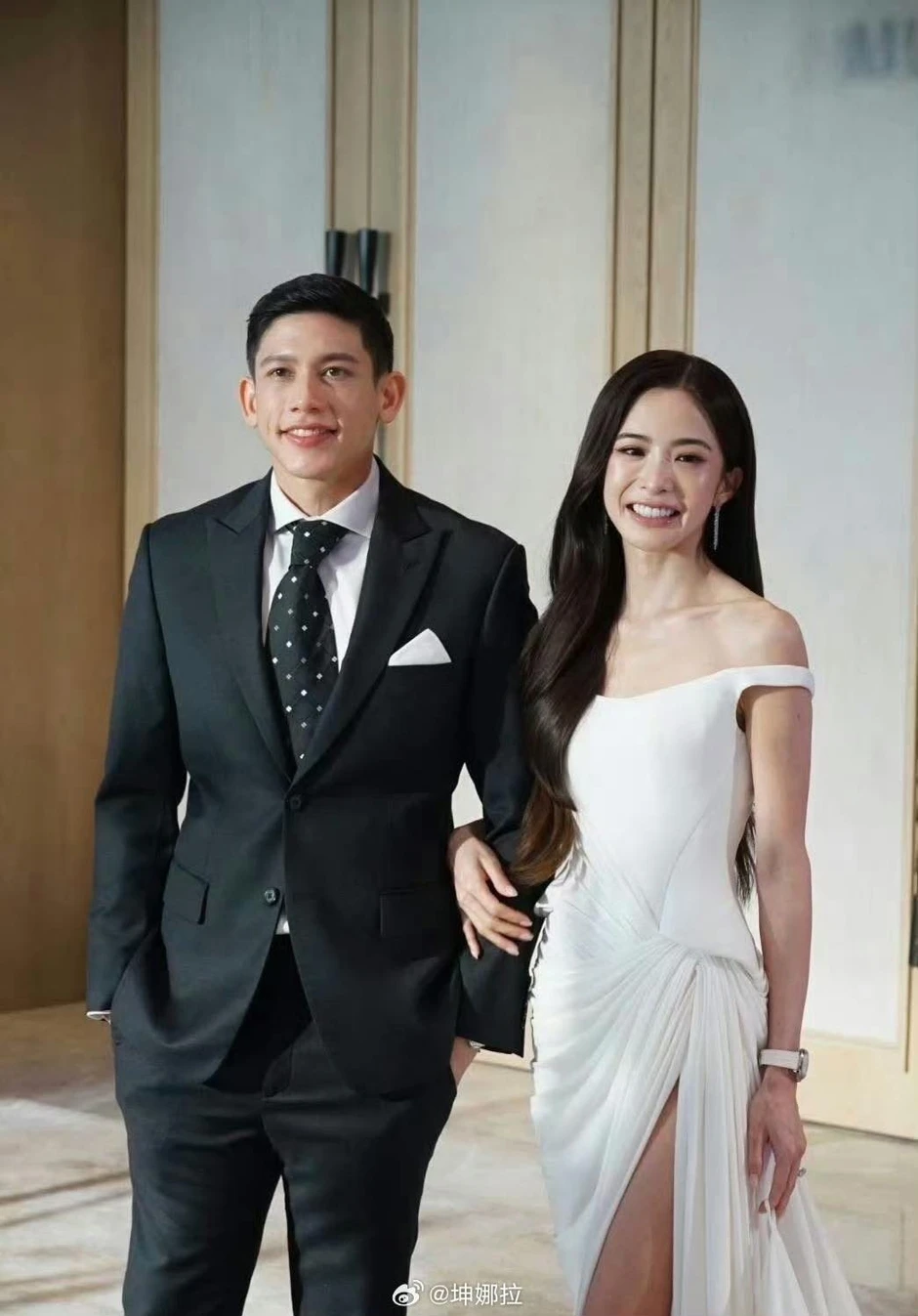 Tung đoạn ghi âm quyết định, "lật mặt" vụ chồng đại gia của nữ minh tinh bị tố xâm hại em trai Tung đoạn ghi âm quyết định, "lật mặt" vụ chồng đại gia của nữ minh tinh bị tố xâm hại em trai