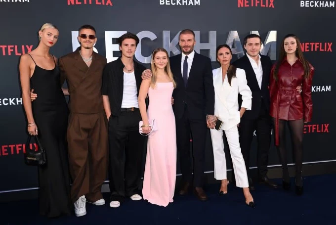 Victoria Beckham nói về cáo buộc kiểm soát con, đặt nặng thương hiệu gia đình
