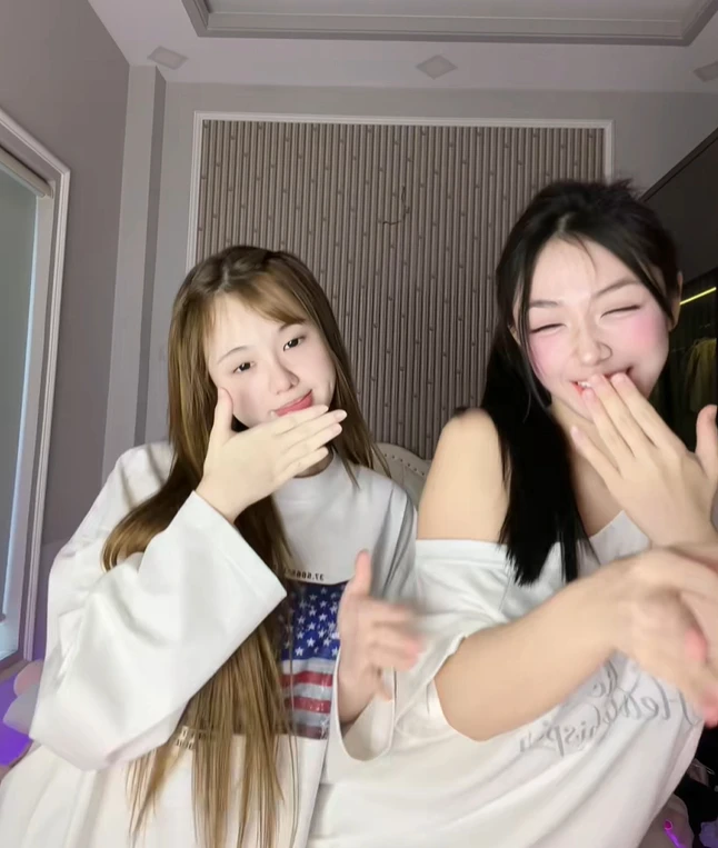 Video Trần Hà Linh bị thu hút gần 8 triệu lượt xem, CĐM tò mò đi tìm nguyên nhân Video Trần Hà Linh bị thu hút gần 8 triệu lượt xem, CĐM tò mò đi tìm nguyên nhân