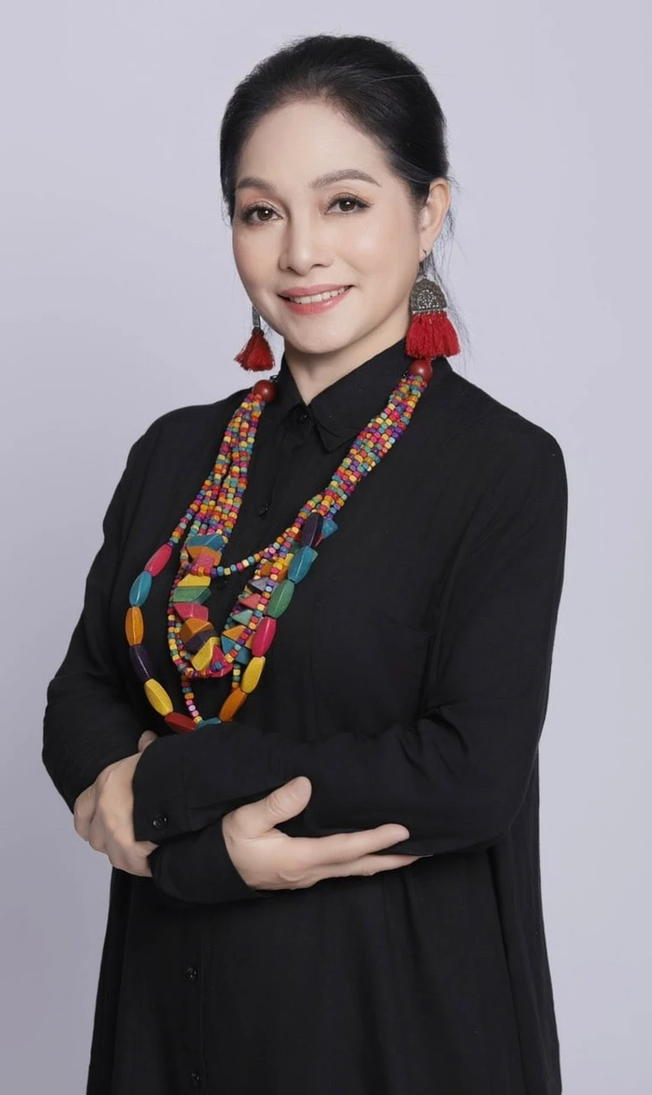 Việt Nam có mỹ nhân trăm tỷ đi học bị NSND mắng 1 tiếng rưỡi, còn khuyên nên bỏ hát đi bán cà phê