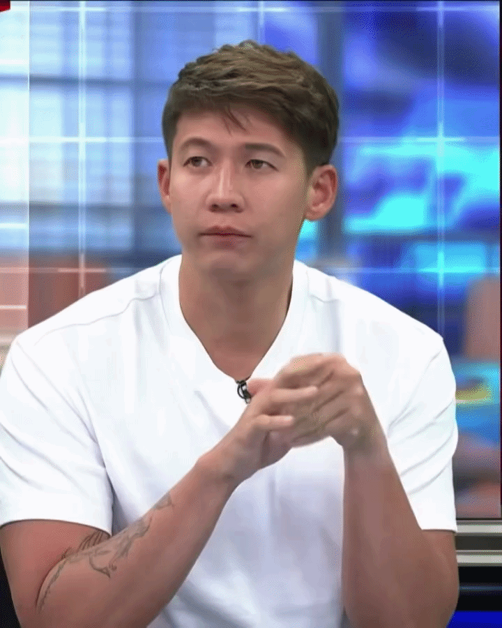 Viral clip thái độ "lật nhanh hơn bánh tráng" của thiếu gia tố anh trai gây bão tại Thái Viral clip thái độ "lật nhanh hơn bánh tráng" của thiếu gia tố anh trai gây bão tại Thái