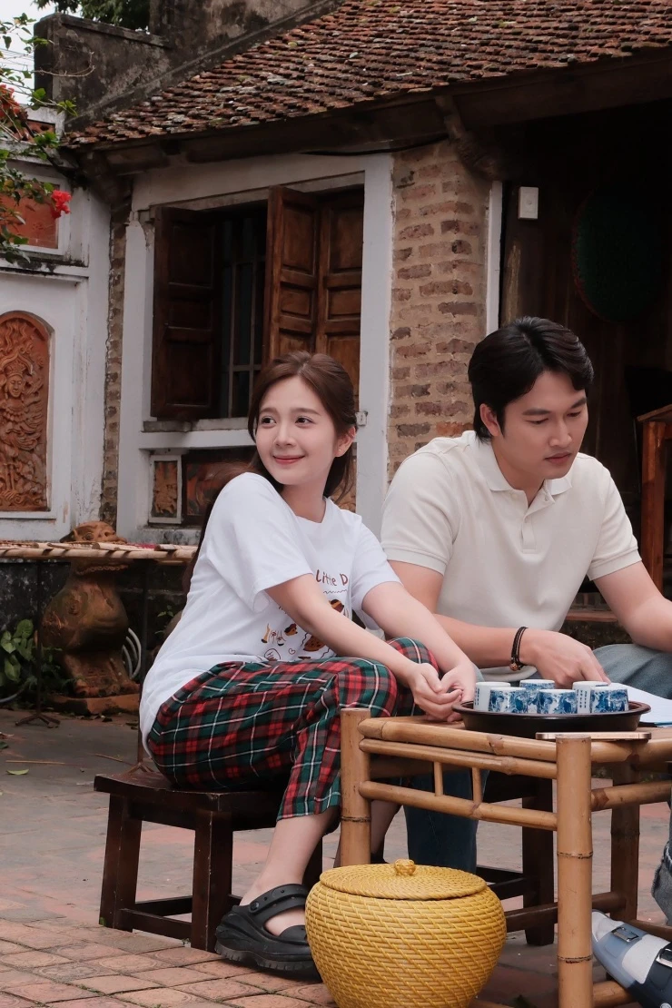 Vợ chồng nam diễn viên quê Bắc Ninh gây sốt với hậu trường Ngược đường ngược nắng
