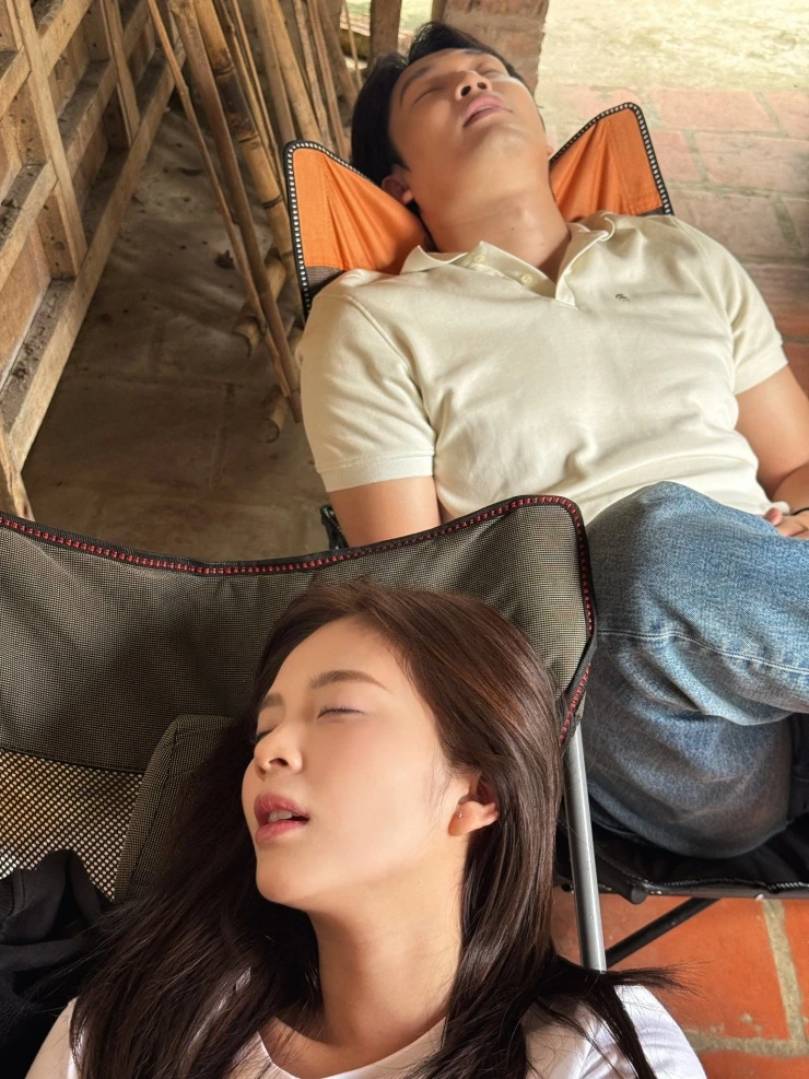 Vợ chồng nam diễn viên quê Bắc Ninh gây sốt với hậu trường Ngược đường ngược nắng