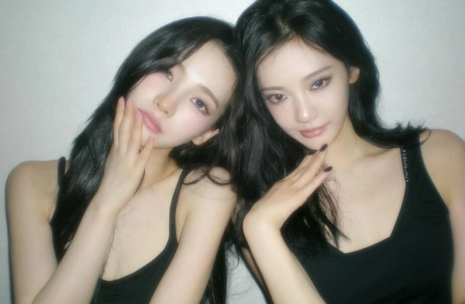 Xuất hiện 2 mỹ nhân "đẹp hơn AI" nhưng khốn khổ nhất Met Gala 2026, chưa lên thảm đỏ đã bị chỉ trích Xuất hiện 2 mỹ nhân "đẹp hơn AI" nhưng khốn khổ nhất Met Gala 2026, chưa lên thảm đỏ đã bị chỉ trích