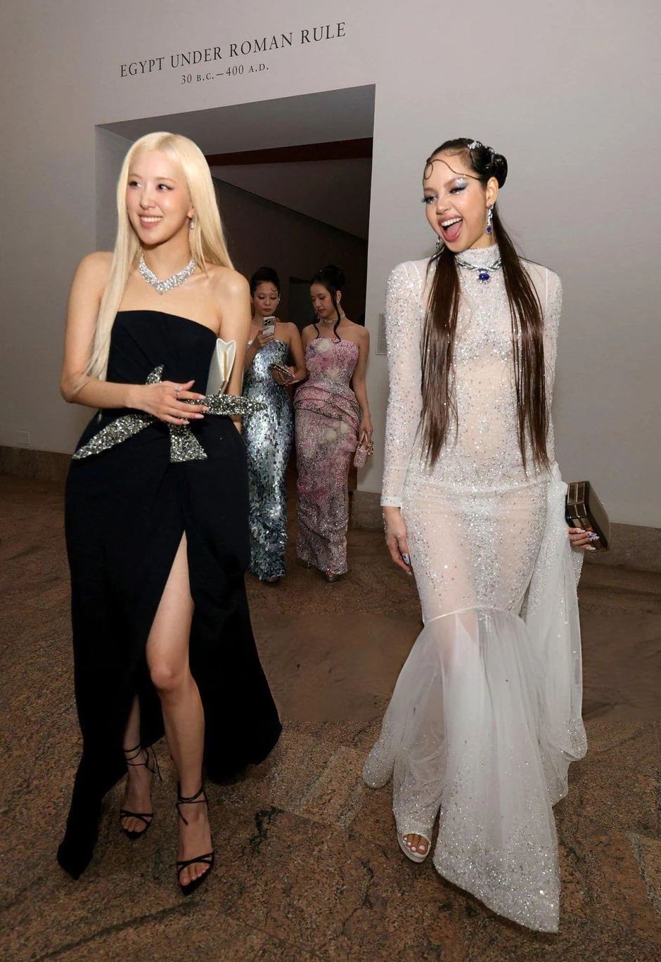 Xuất hiện tin đồn BLACKPINK bị cấm cửa dự Met Gala vào những năm tiếp theo chỉ vì 1 bức ảnh Xuất hiện tin đồn BLACKPINK bị cấm cửa dự Met Gala vào những năm tiếp theo chỉ vì 1 bức ảnh