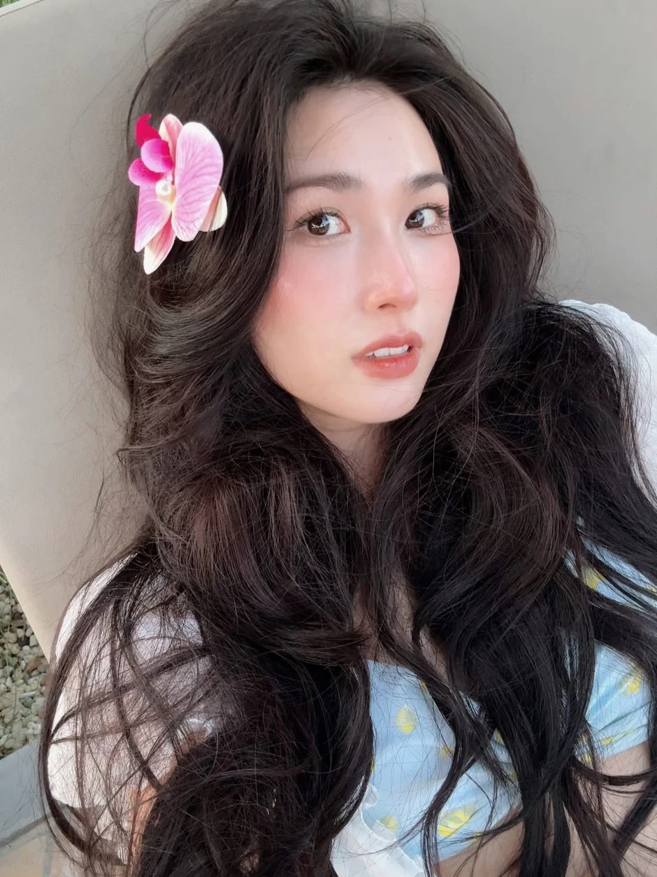 Xứng danh đệ nhất "trend băng keo", hot girl Thanh Mèo lại khiến dân tình ngơ ngác vì sắc vóc quá nuột! Xứng danh đệ nhất "trend băng keo", hot girl Thanh Mèo lại khiến dân tình ngơ ngác vì sắc vóc quá nuột!