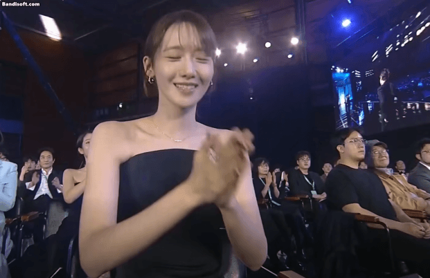 Yoona tại Baeksang: Visual 20 năm bất bại