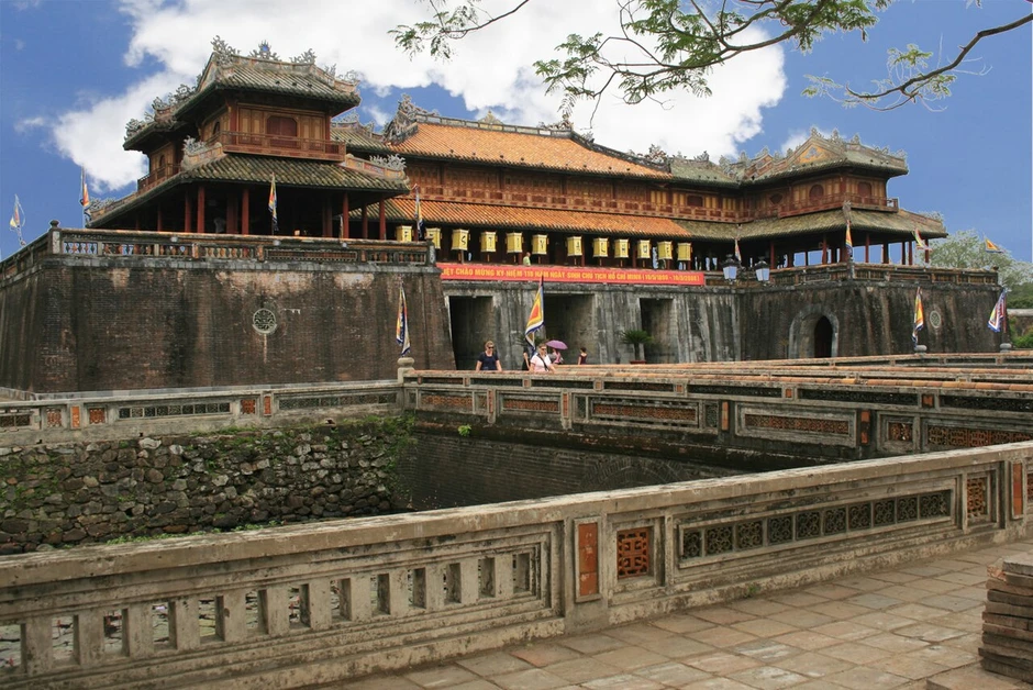 "Huế mộng Huế mơ" trong bộ ảnh của cô nàng hot girl quyến rũ