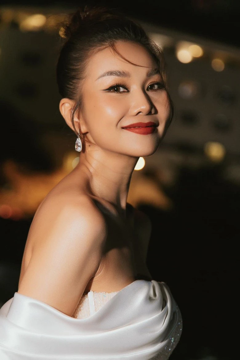 5 nữ diễn viên có nụ cười đẹp nhất Việt Nam: Minh Hằng xếp sau Lan Ngọc, hạng 1 rạng rỡ hơn cả mặt trời 5 nữ diễn viên có nụ cười đẹp nhất Việt Nam: Minh Hằng xếp sau Lan Ngọc, hạng 1 rạng rỡ hơn cả mặt trời