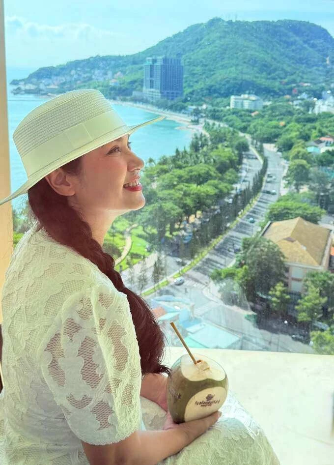 Ảnh sao 20/6: Quang Dũng đăng ảnh bên con trai Bảo Nam lúc nhỏ